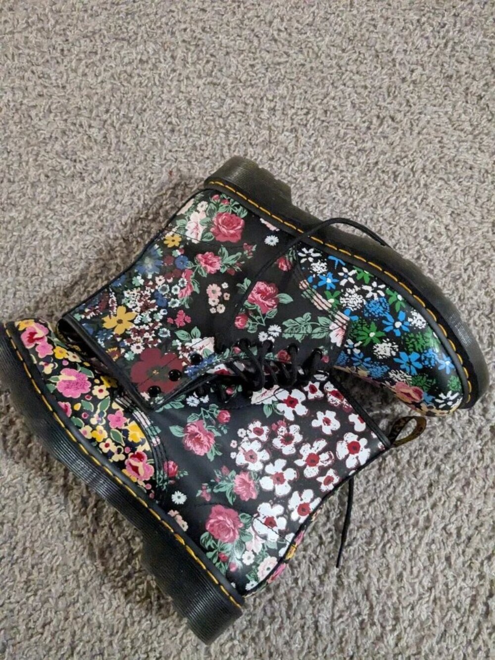 DR. MARTENS - Picture 4 of 5